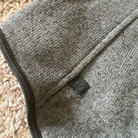 Lululemon Fleece 1/4 Zip - Picture 4 of 6